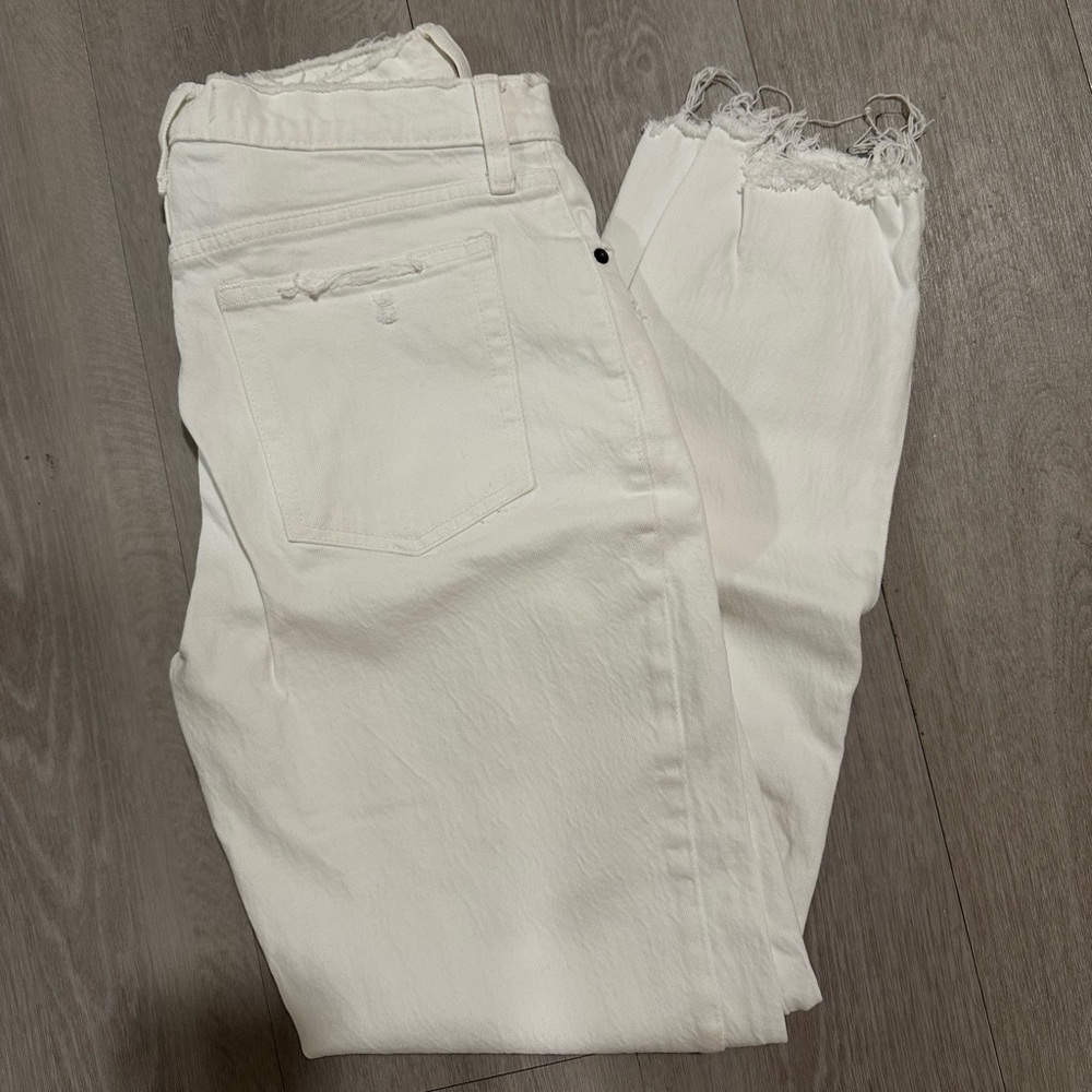 NWOT Abercrombie White Jeans